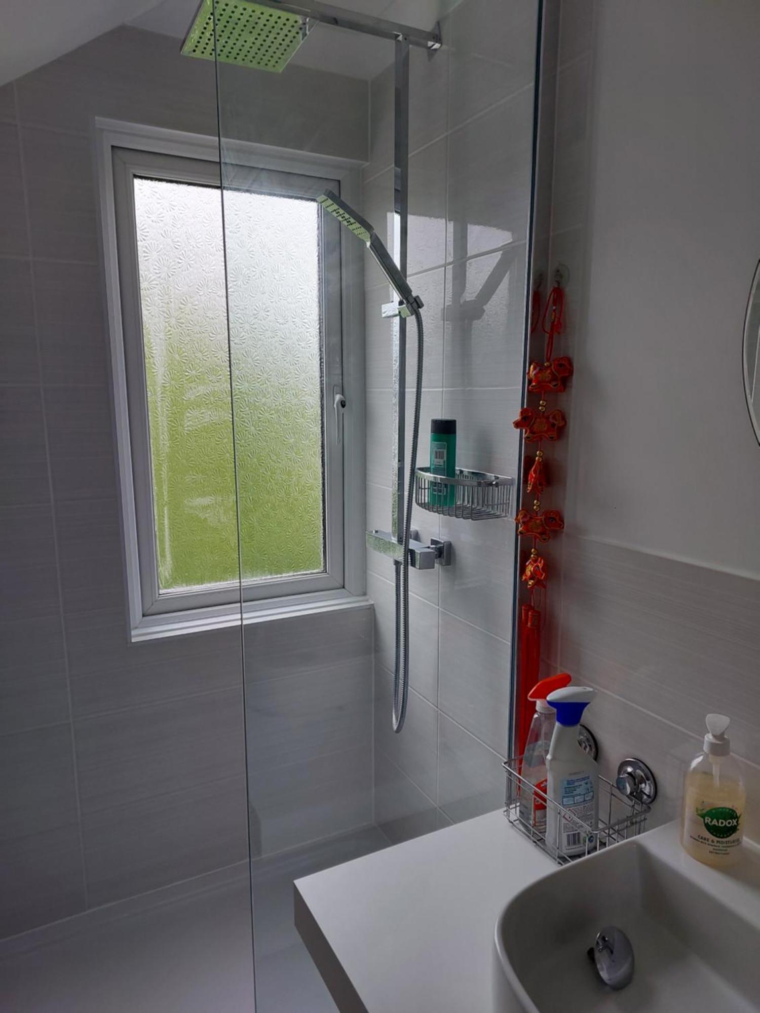 Double Room With Ensuite Shower Room In Quiet, Private House Worthing Extérieur photo